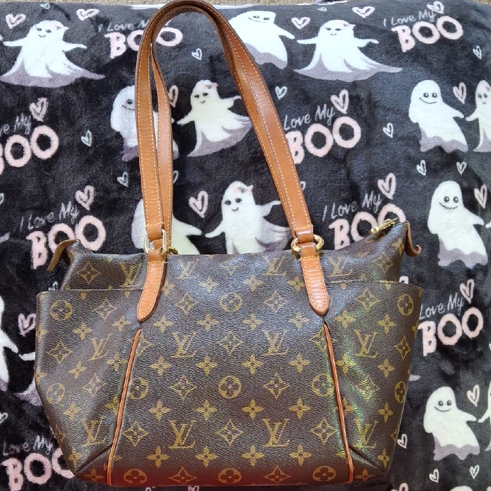 Louis Vuitton Monogram Shoulder Bag in Brown and Tan